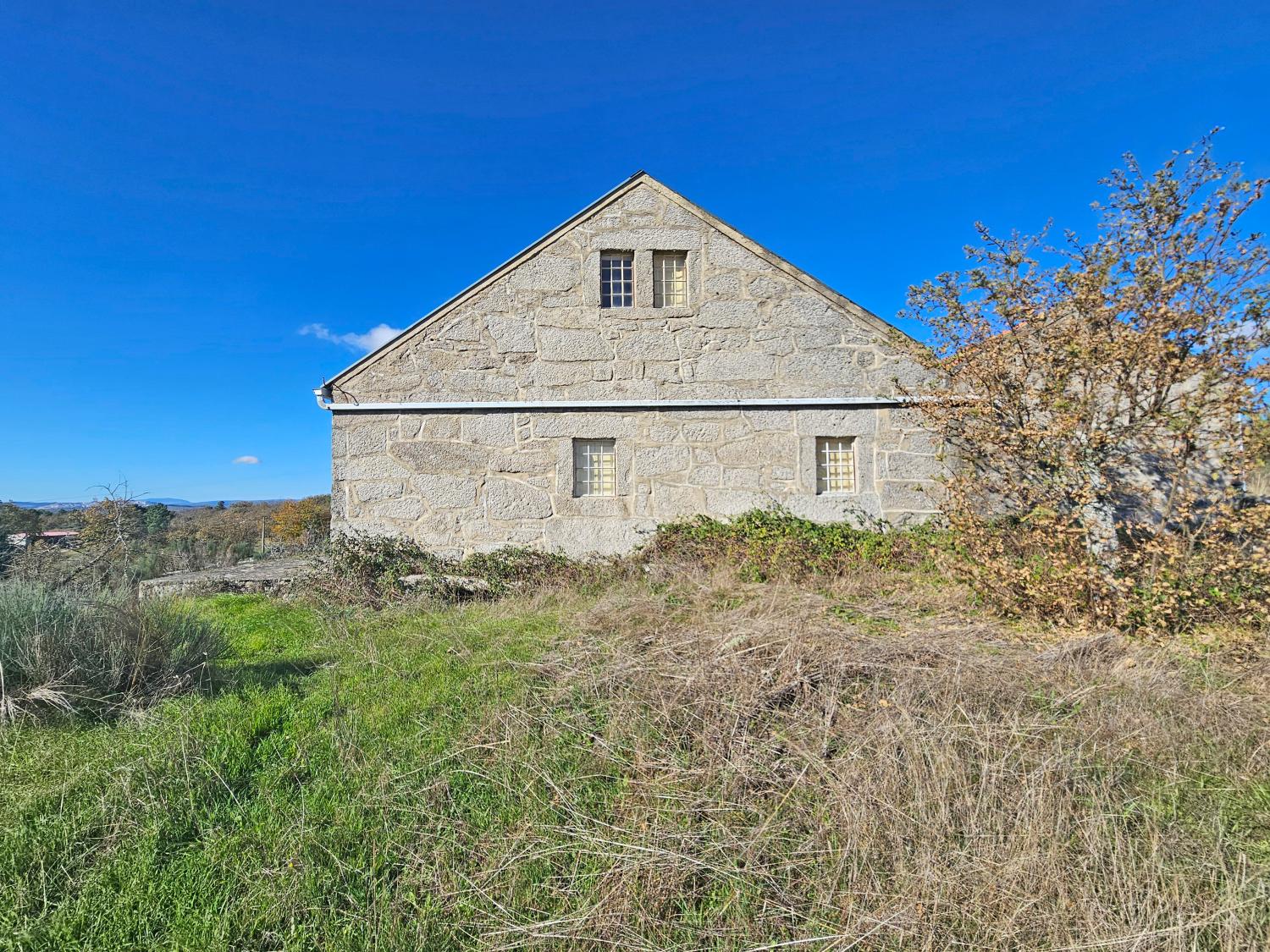  à vendre maison indépendant Donfins Guarda 11