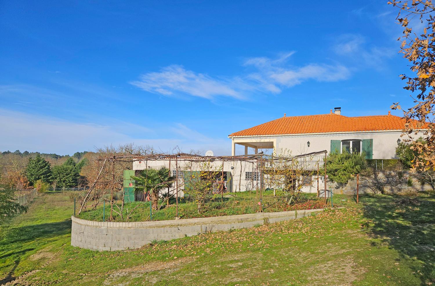 à vendre maison indépendant Casal de Cinza Guarda 3