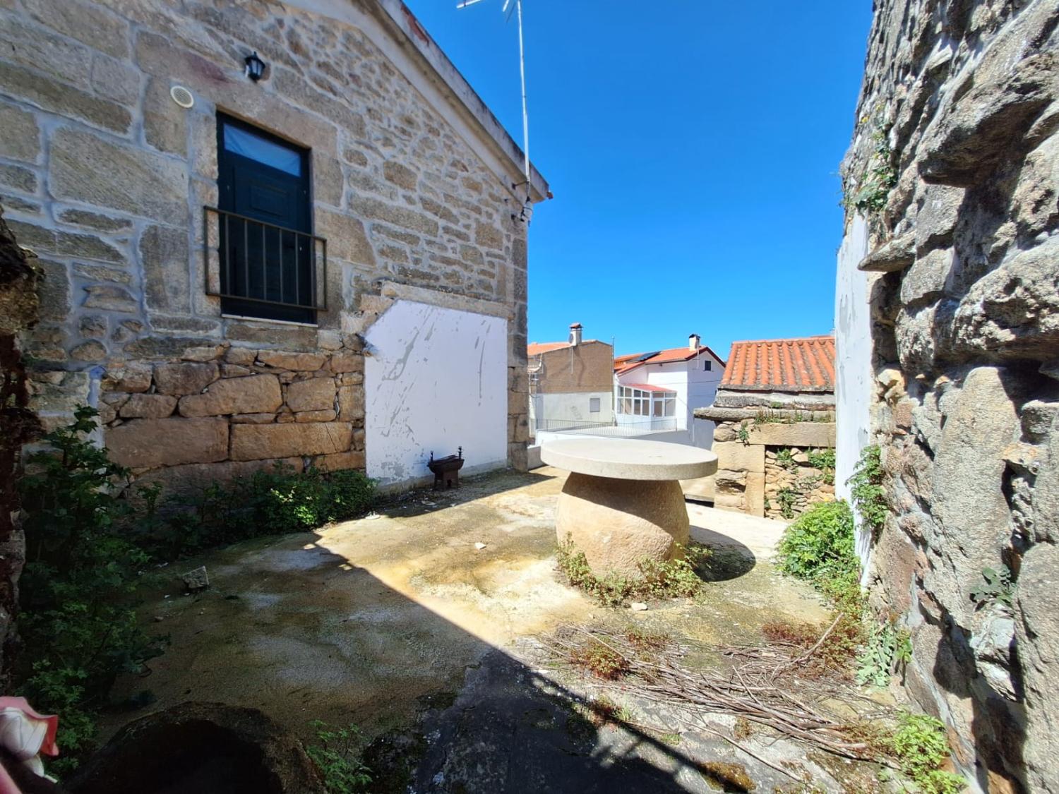  à vendre maison de village Outeiro de Gatos Mêda 3