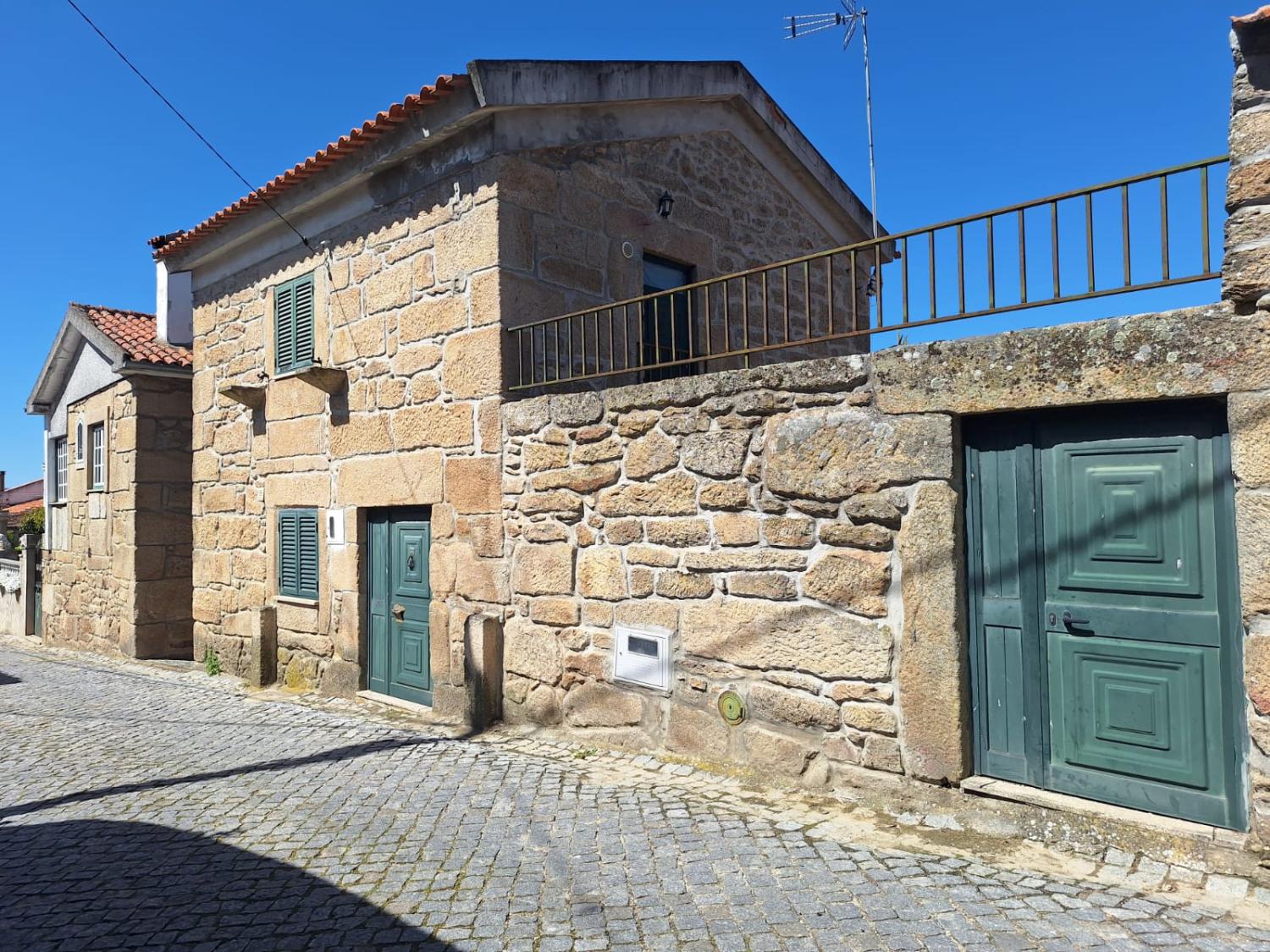  à vendre maison de village Outeiro de Gatos Mêda 1